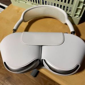 Apple AirPods Max